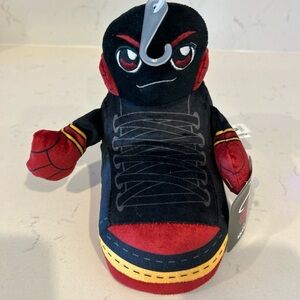 NWT Miami Heat Sneaker Bleacher Creatures Sneaker 6" Kuricha Plush